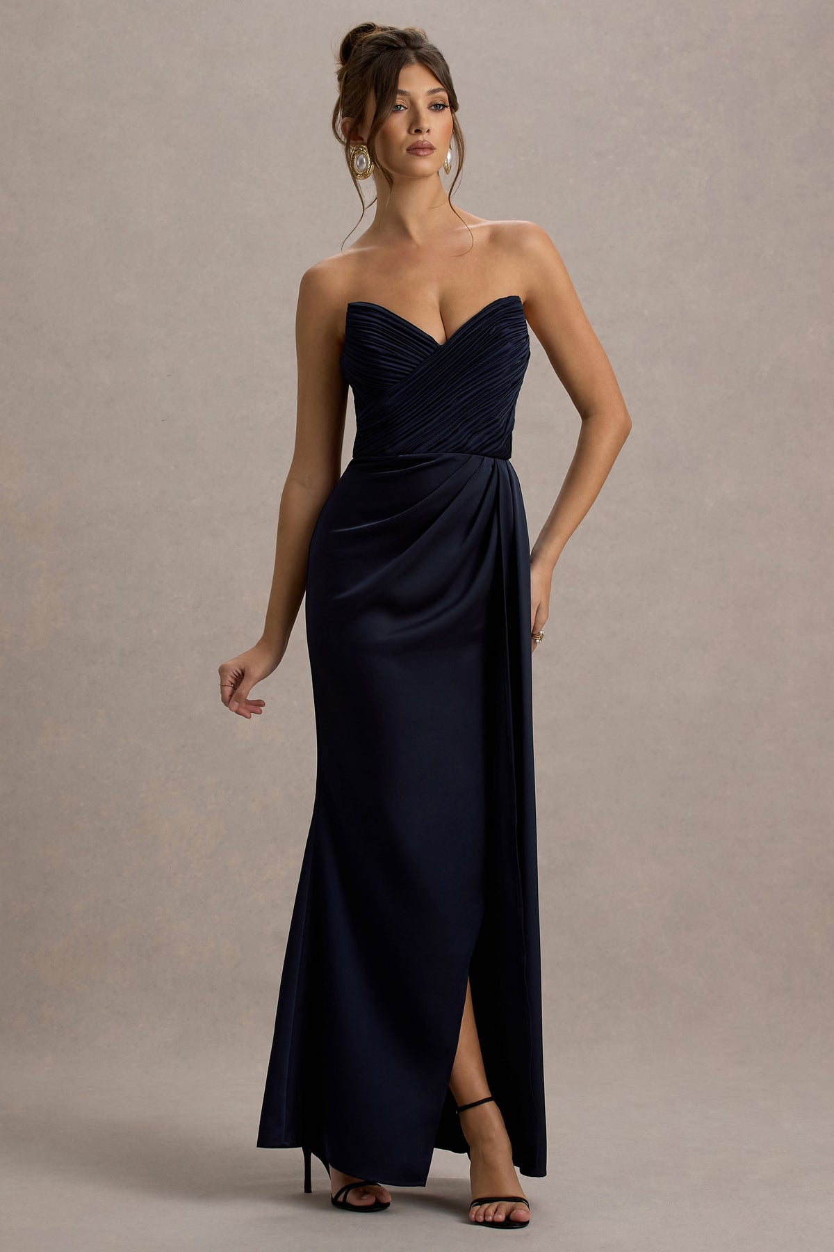 Edel | Marineblaues trägerloses Satin-Maxikleid mit Drapierung
