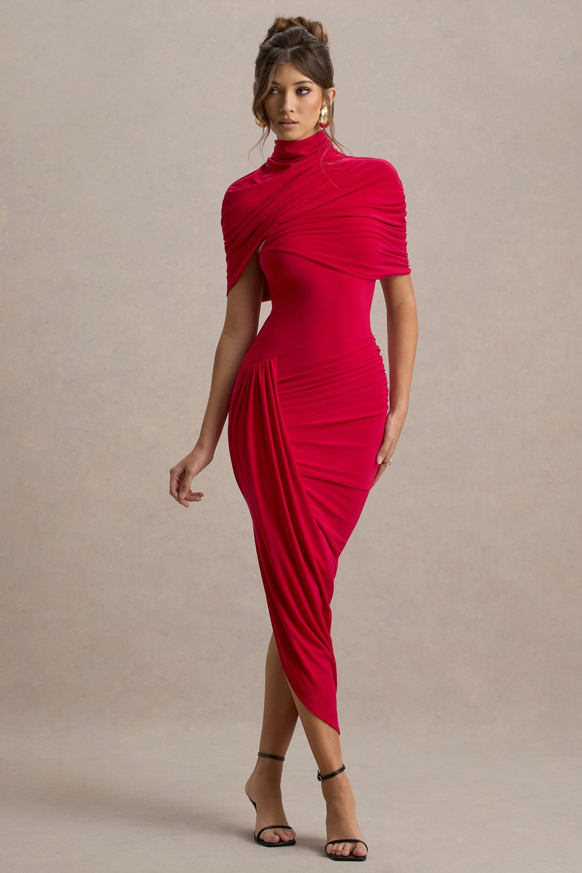 Enchant | Rotes asymmetrisches Midi-Kleid mit gedrehtem Cape