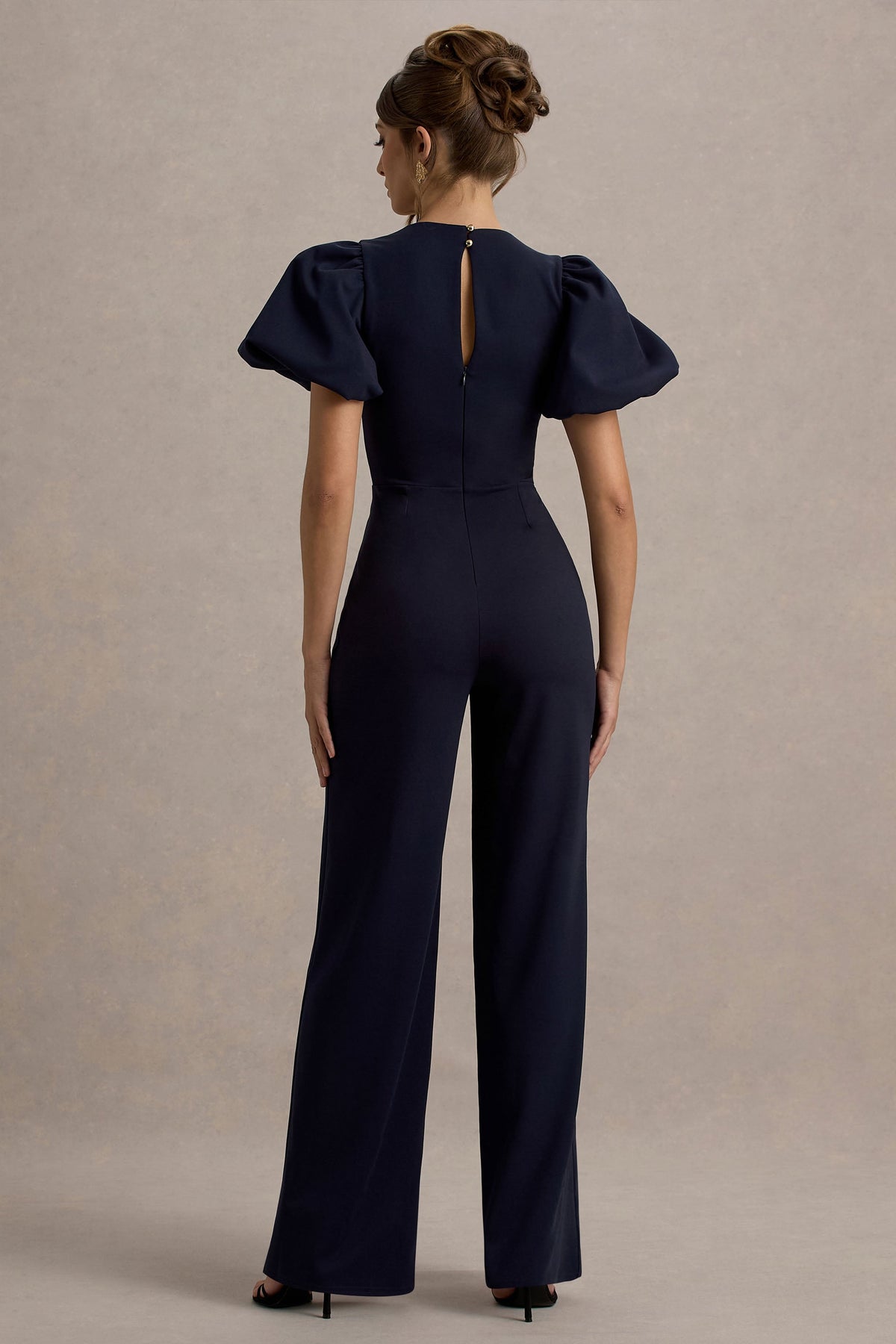 Dillon | Marineblauer Jumpsuit mit Puffärmeln und geradem Bein.