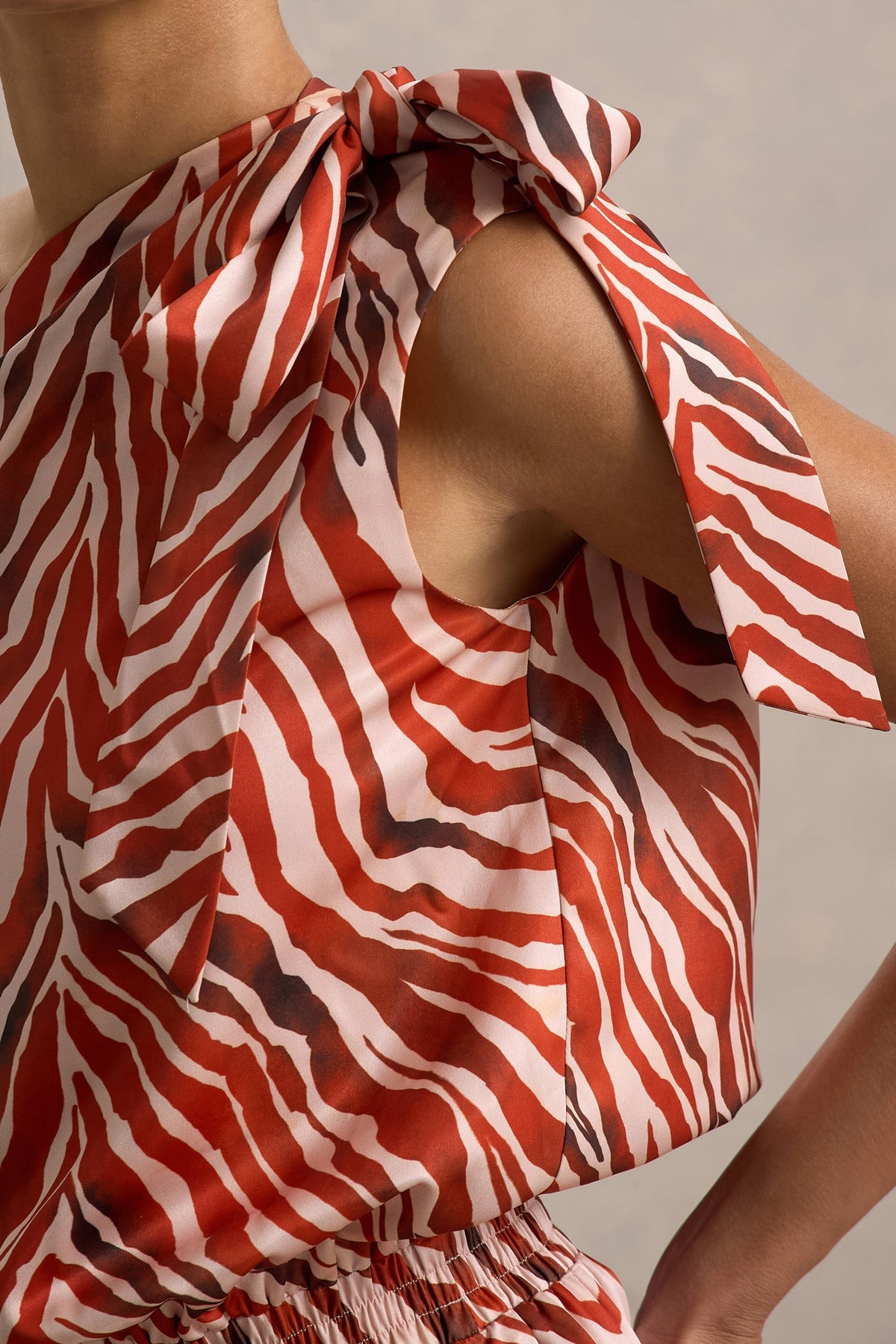 Bathe | Zebra-Print Satin Asymmetrischer Playsuit