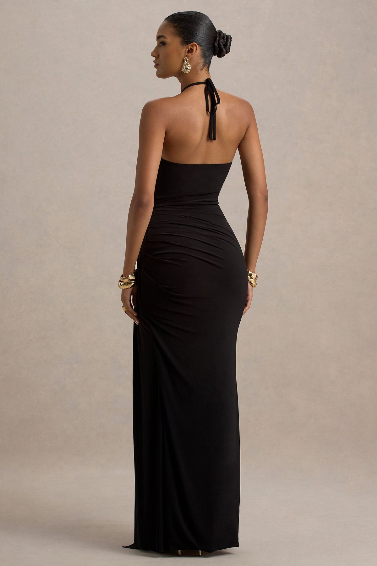 Mohito | Schwarzes Maxikleid mit Halterneck, Cut-Outs und Schlitz