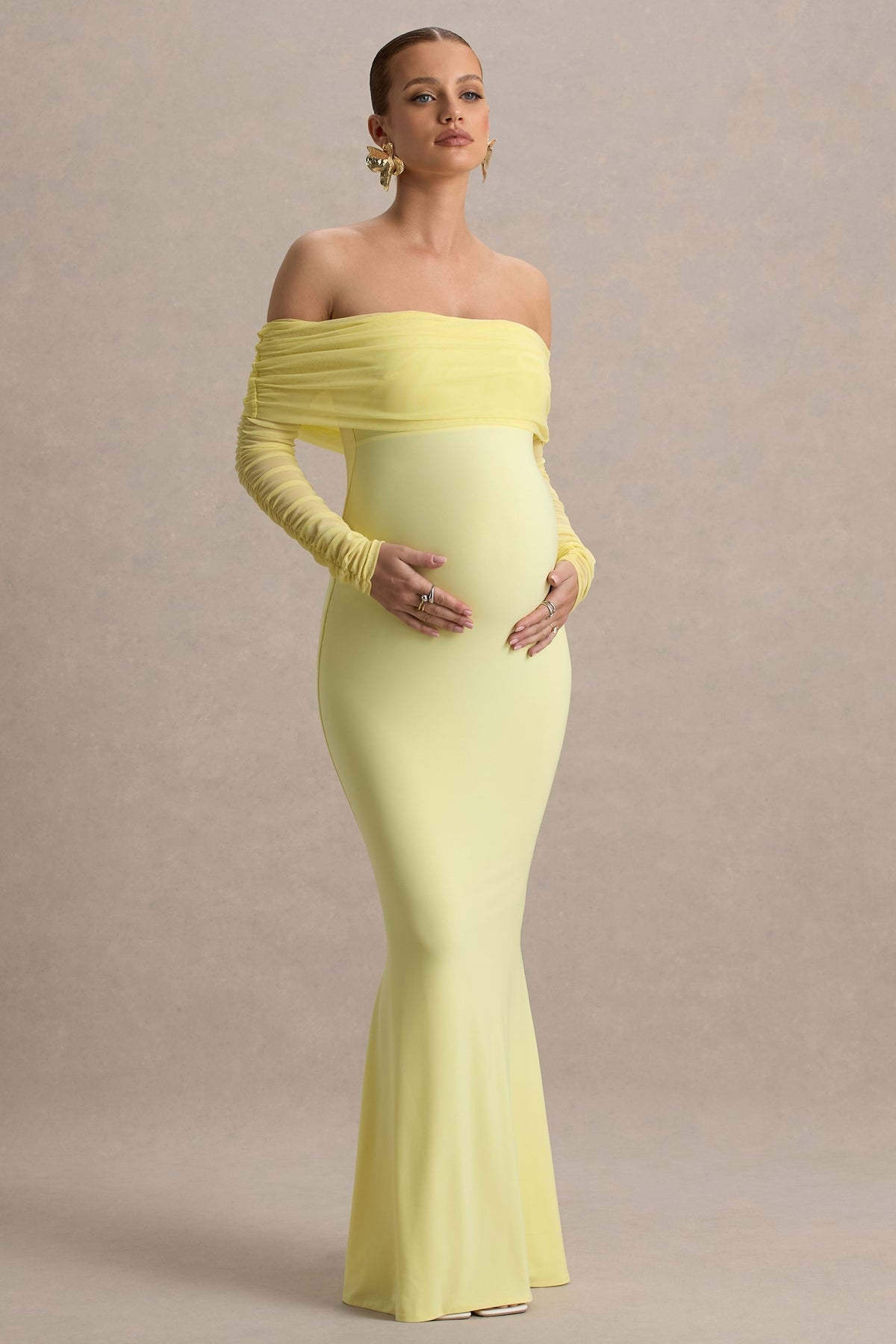 Pretty Perfect | Zitronengelbes Umstands-Maxikleid mit Cut-Out-Detail und Halterneck