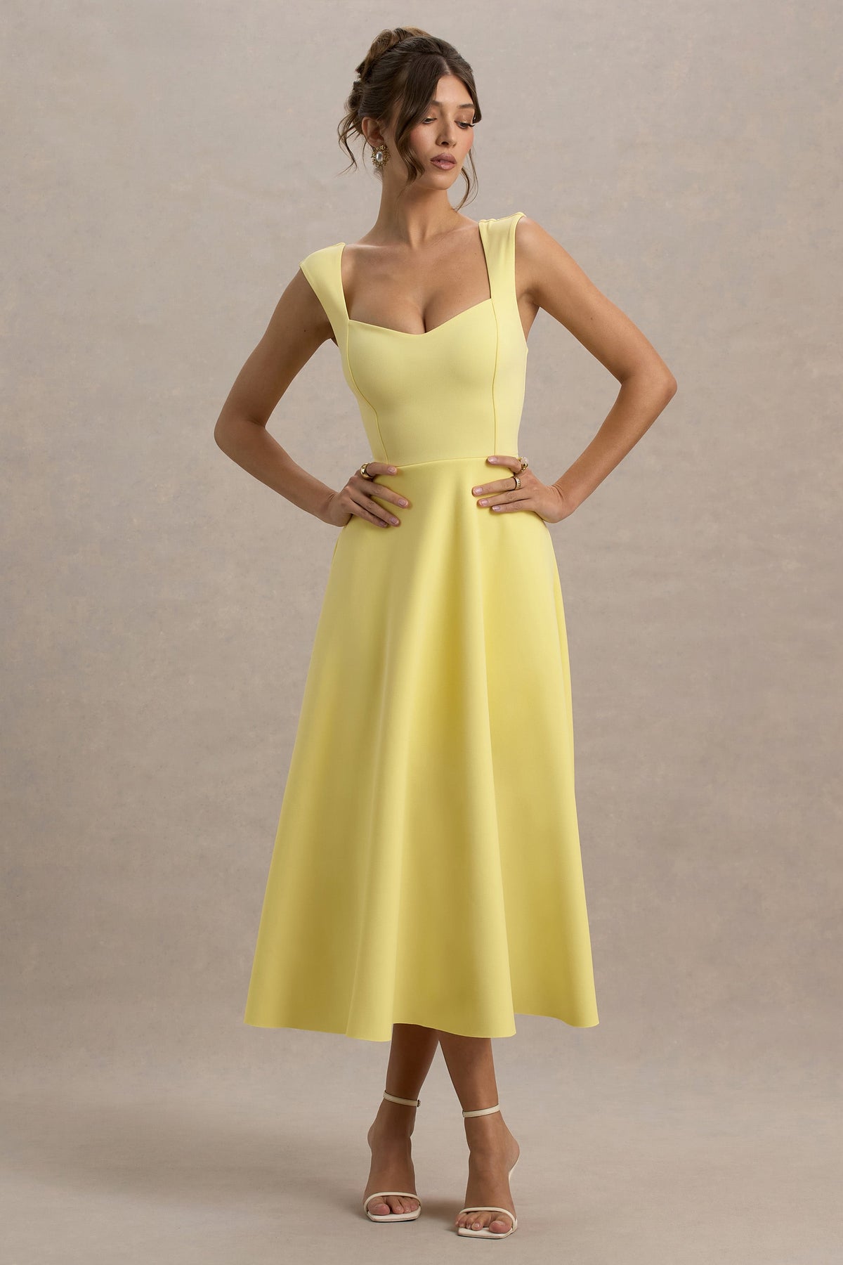 Andromeda | Zitronengelbes Midikleid mit Sweetheart-Ausschnitt
