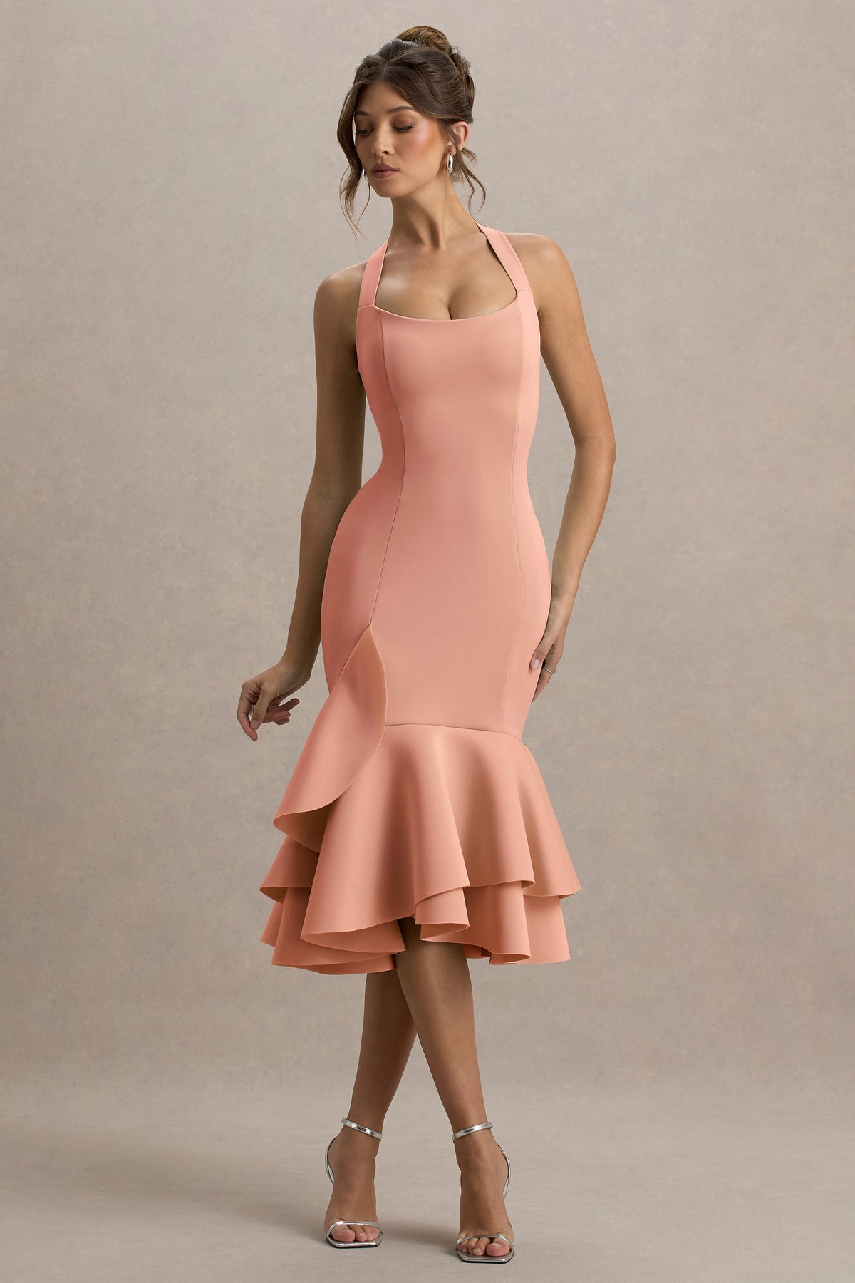 Arla | Rosa Midikleid mit Halterneck und Rüschenbesatz