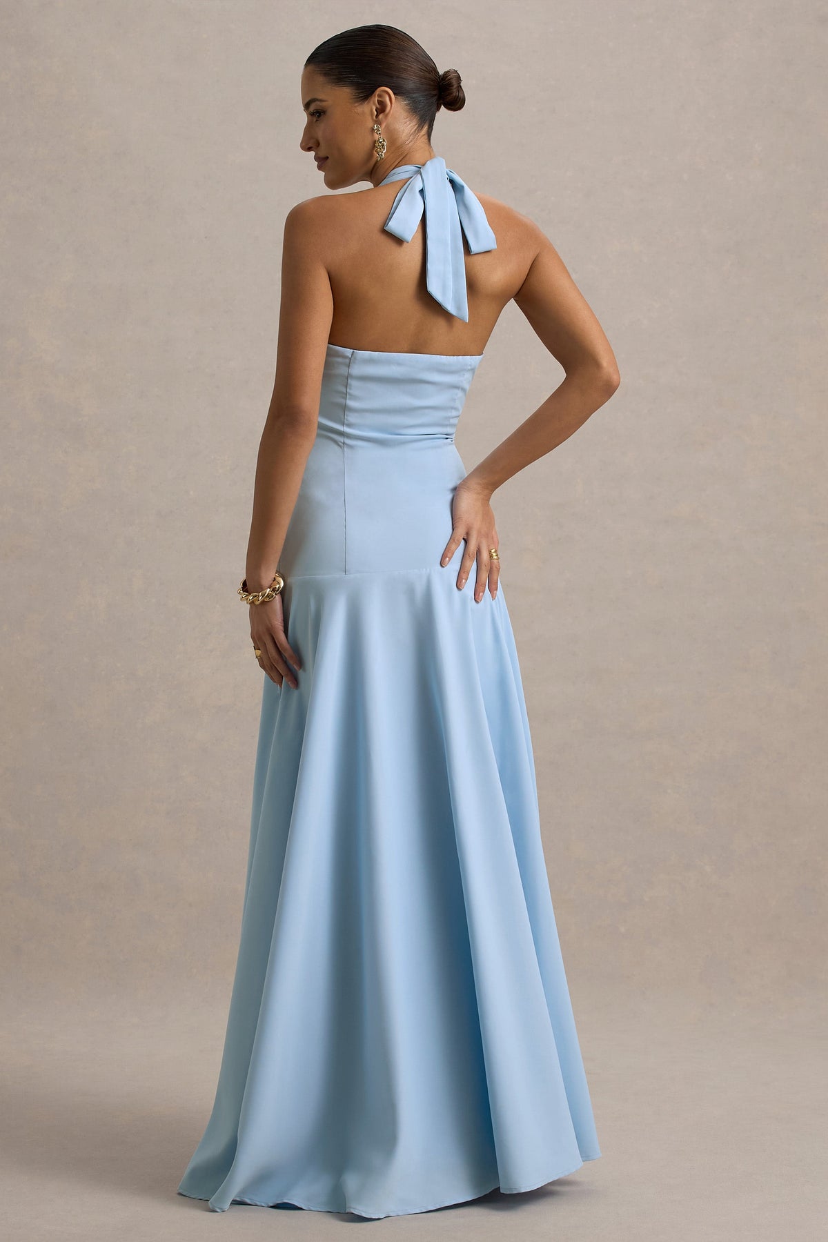 Ginevra | Maxikleid mit Halterneck-Trägern in Puderblau