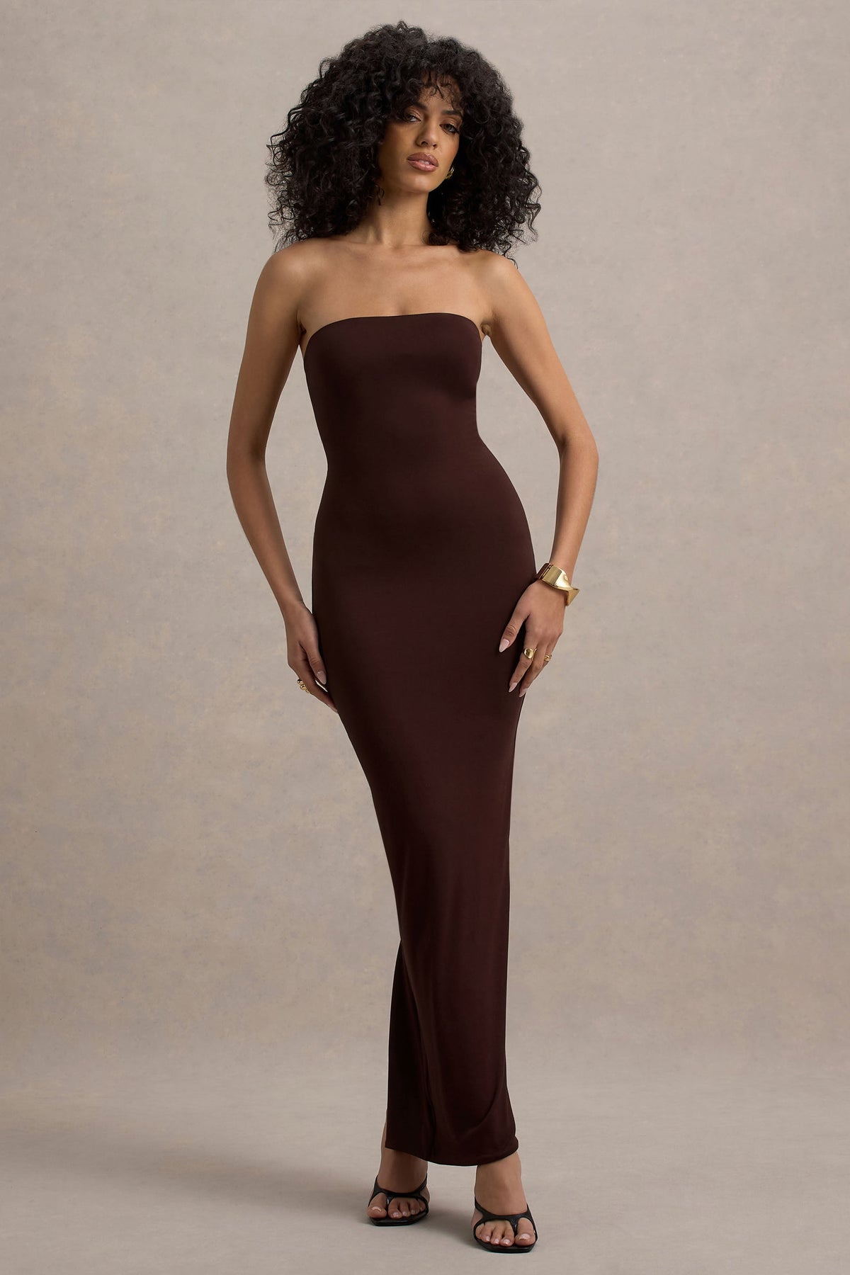 Angelie | Braunfarbenes Bandeau-Maxikleid in Bodycon-Passform