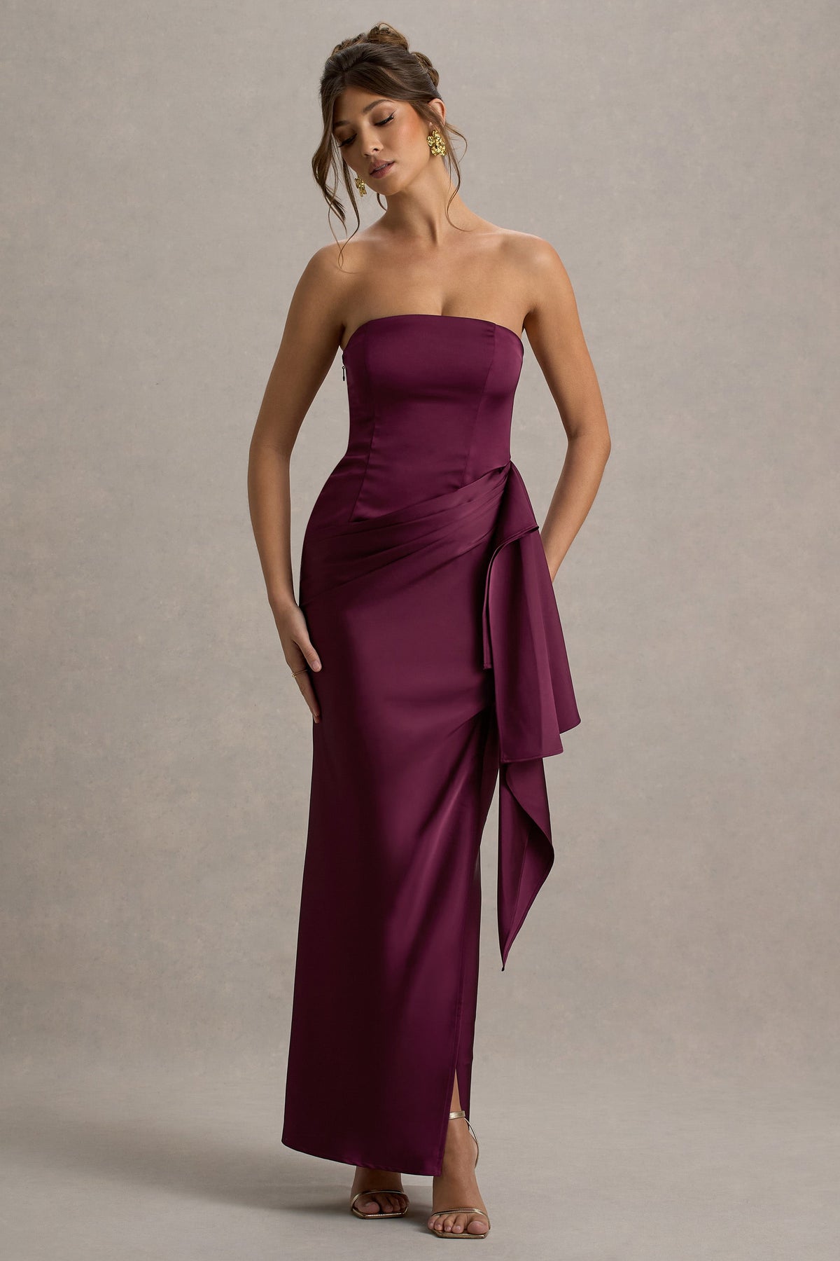 Loz | Burgunderrotes Satin-Bandeau-Drapiertes Maxikleid