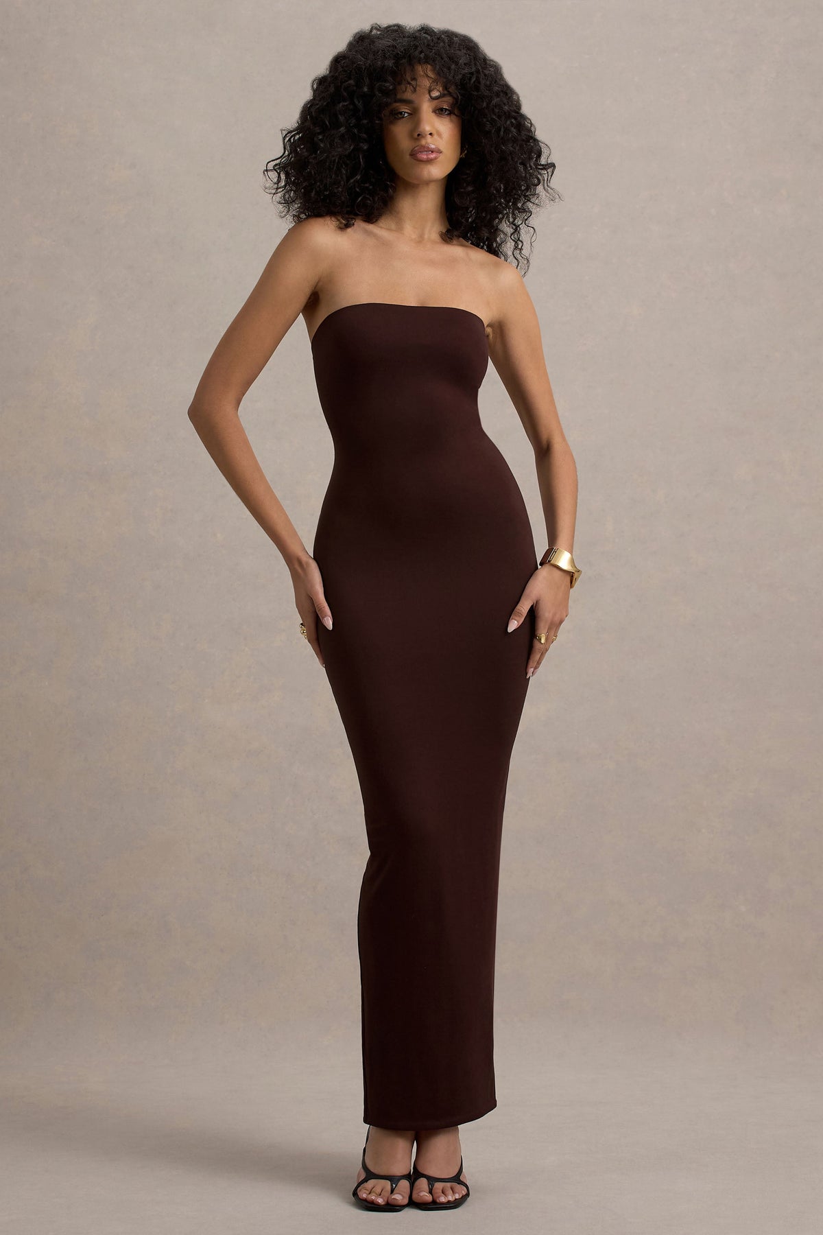 Angelie | Braunfarbenes Bandeau-Maxikleid in Bodycon-Passform